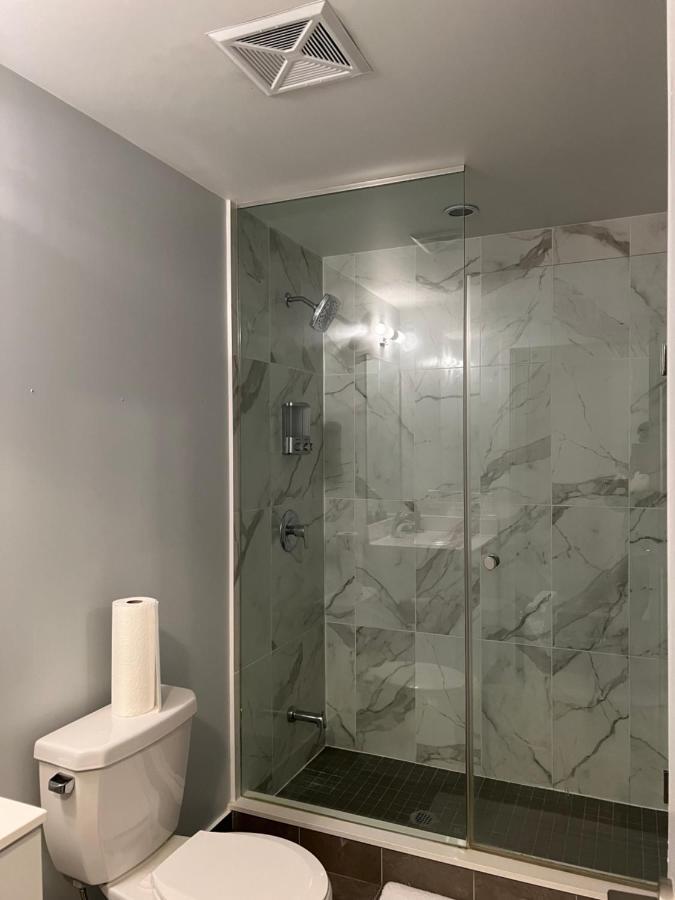 1 Bedroom Waterfront Condo Toronto Buitenkant foto